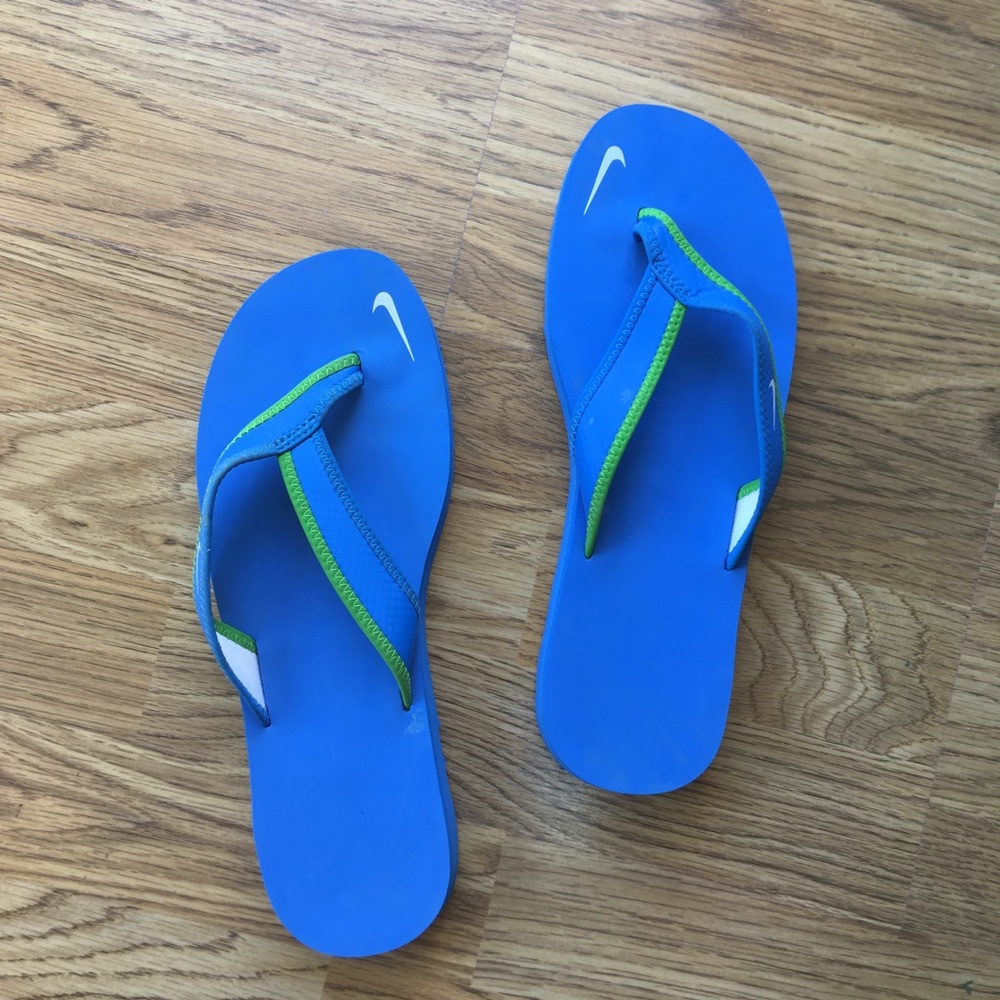 Nike Women’s Flip Flops Sandals Blue Size 10